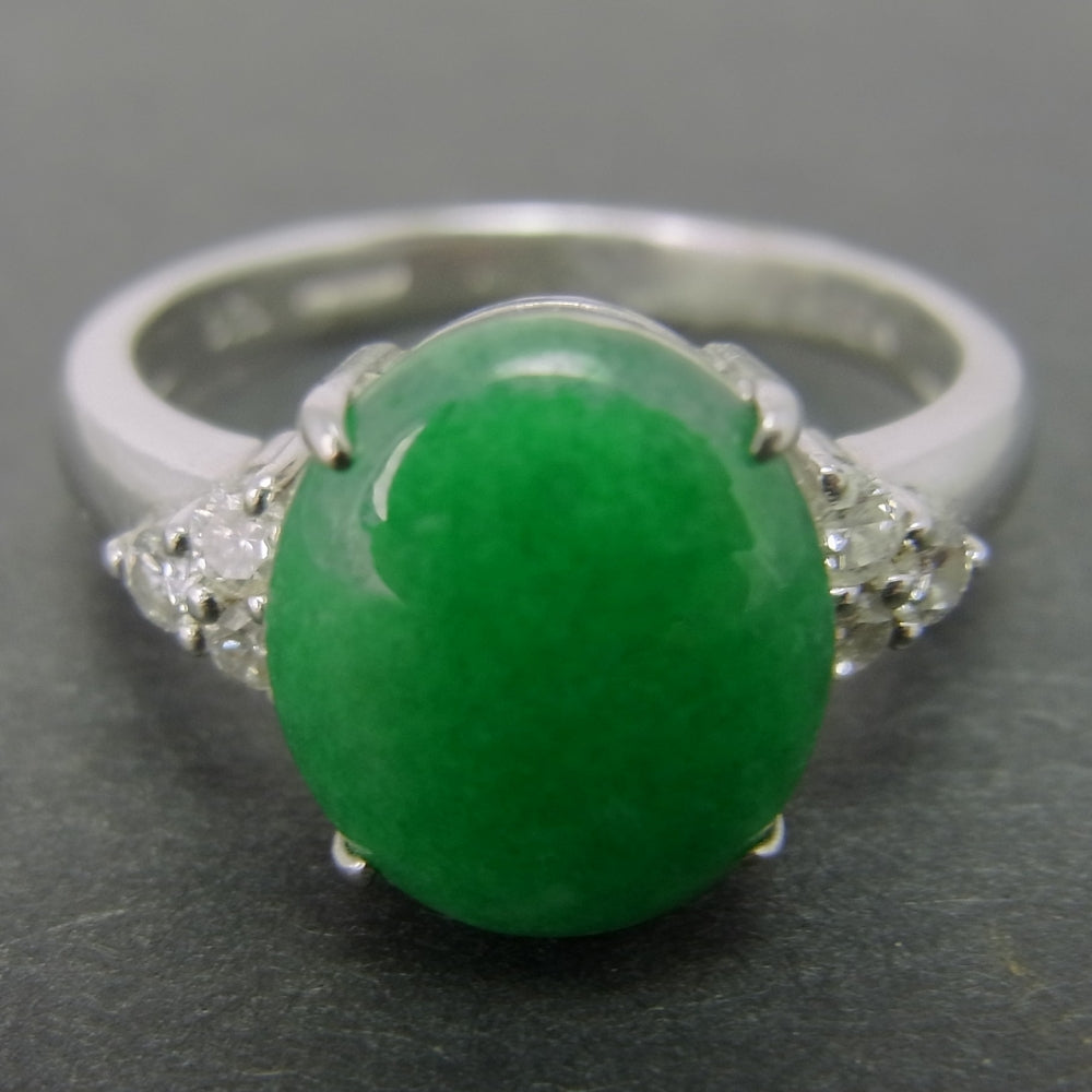 Vintage Fine Green Jade and Diamond 18ct White Gold Ring