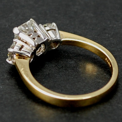 18ct Yellow Gold Radiant Cut 3 Stone Ring